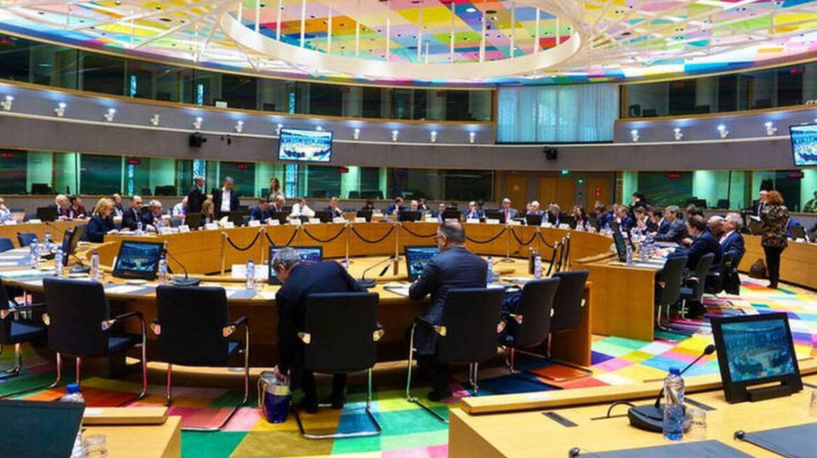 Eurogroup: Χαιρετίζουμε τη δέσμευση της κυβέρνησης να μειωθεί το αφορολόγητο όριο