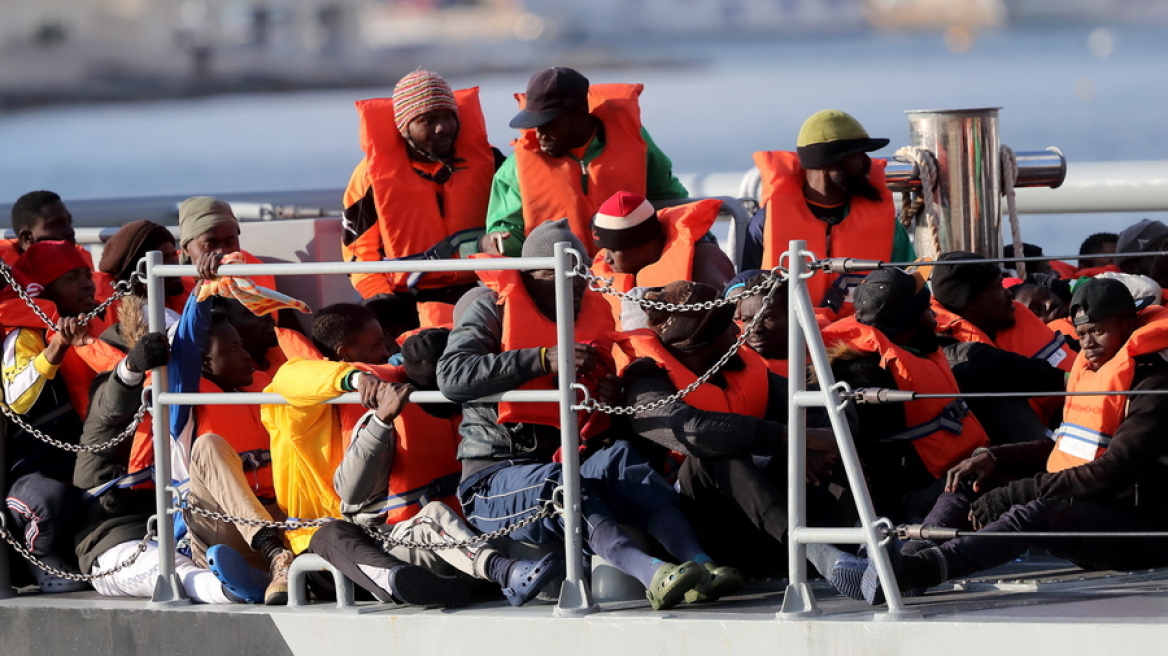 Στη Μάλτα μετά από 11 ημέρες στη θάλασσα οι 62 μετανάστες του πλοίου «Alan Kurdi»