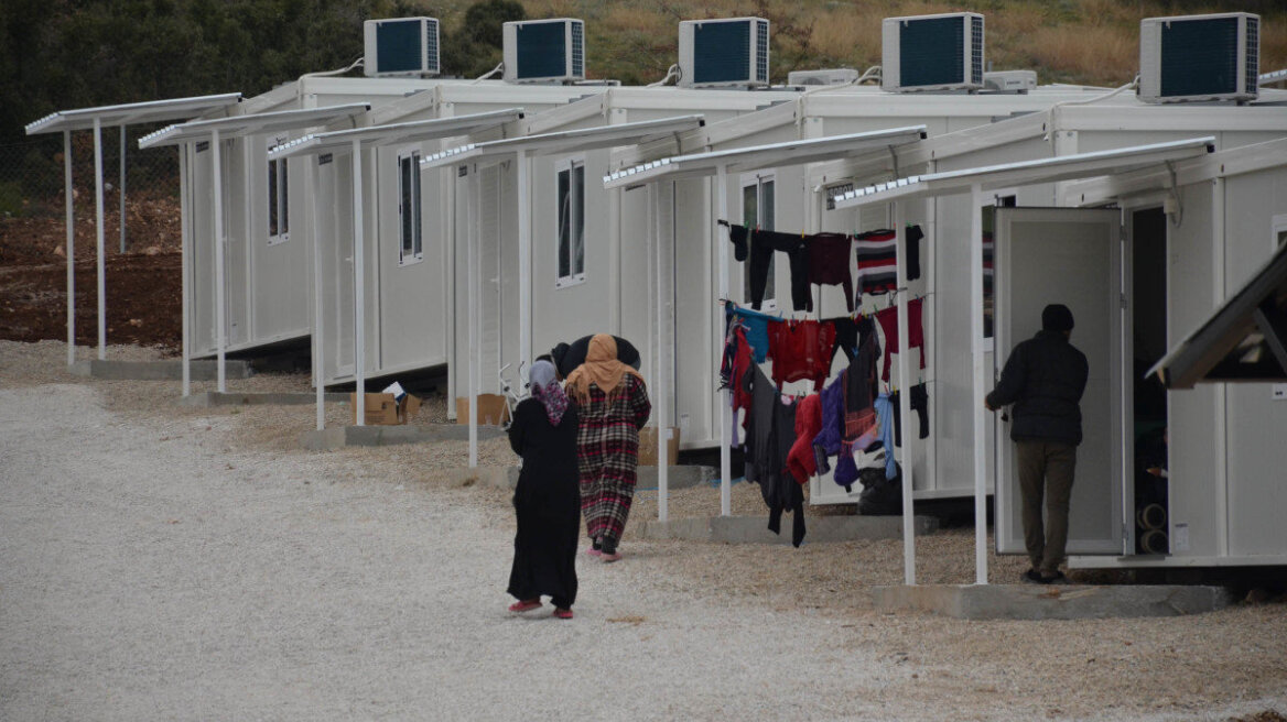 Μαχαίρωσαν πρόσφυγα στο Hot Spot στο Κουτσόχερο