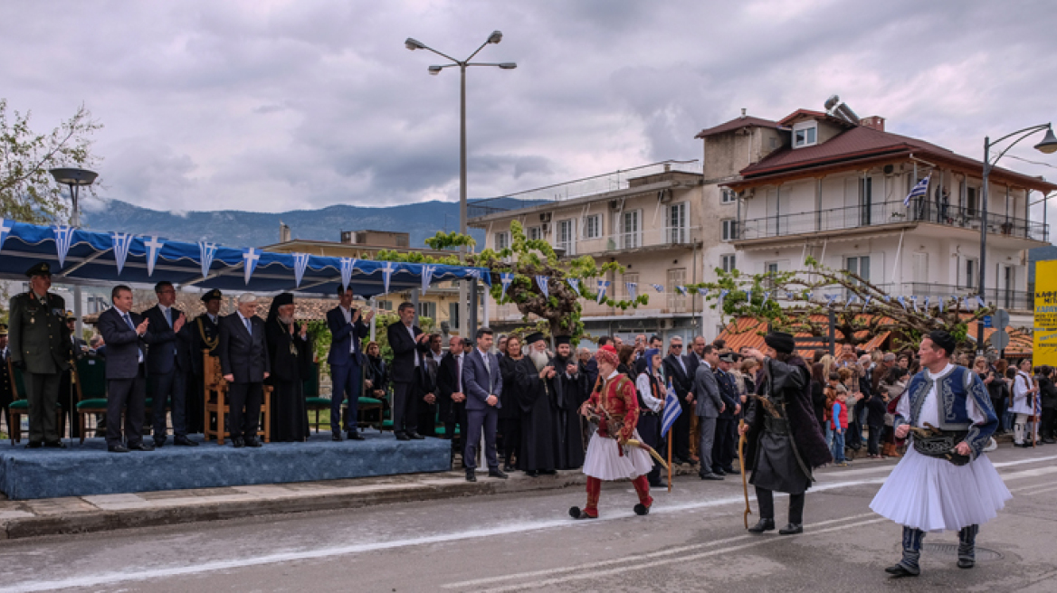 Μύρισε μπαρούτι και … 1821 στην Άμφισσα