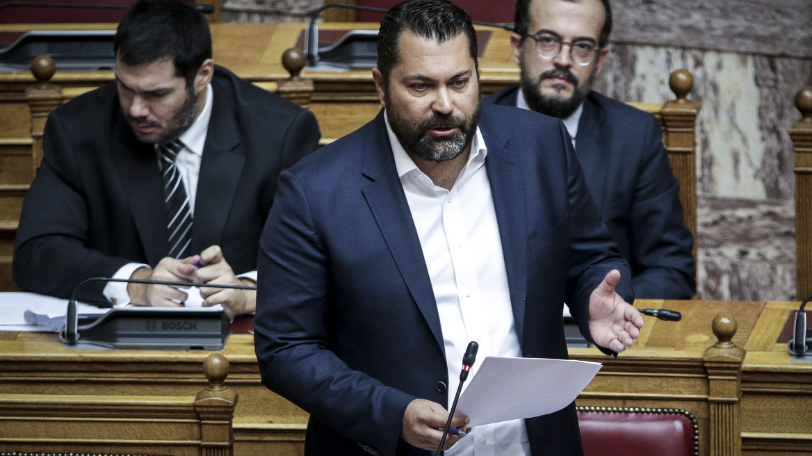 Κρέτσος: Τροπολογία για τη «δυνατότητα στήριξης» των εφημερίδων