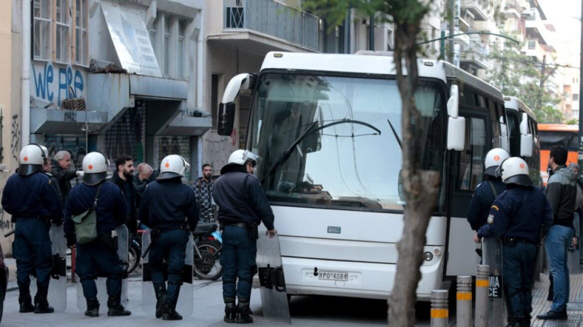 Χαρακόπουλος: Η επέμβαση της ΕΛΑΣ στα Εξάρχεια είχε αποτέλεσμα να εγκατασταθούν μετανάστες στο Σύνταγμα