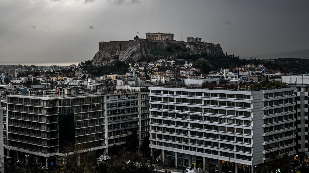 ΟΟΣΑ: Χαμηλότερα από τα επίπεδα του 2014 οι μισθοί στην Ελλάδα