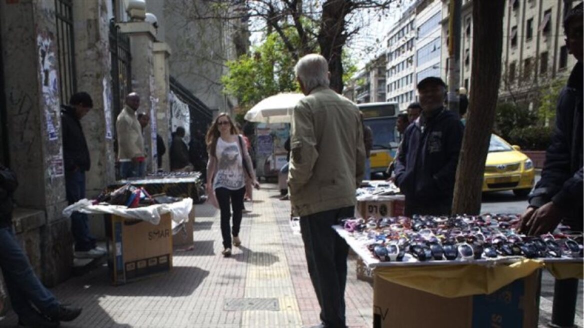 Πρόεδρος Εμπορικού Συλλόγου Αθηνών στον ΘΕΜΑ 104,6: Θα κερδίζαμε έναν ΕΝΦΙΑ αν αντιμετωπίζαμε το παρεμπόριο