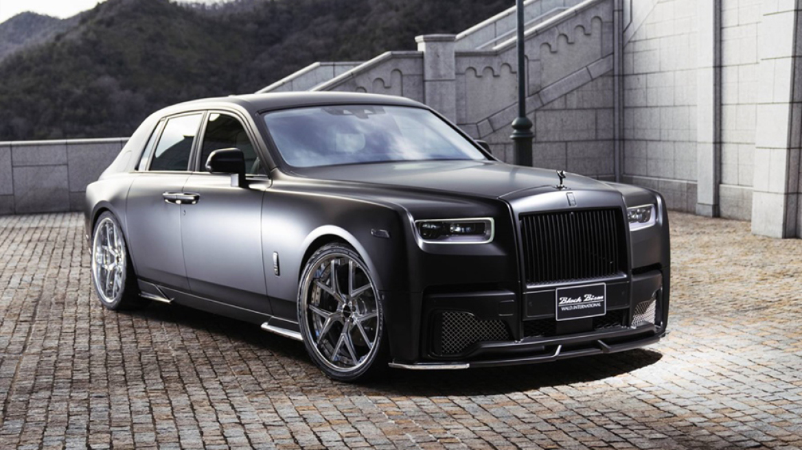 Βραδινό ένδυμα για τη Rolls-Royce Phantom