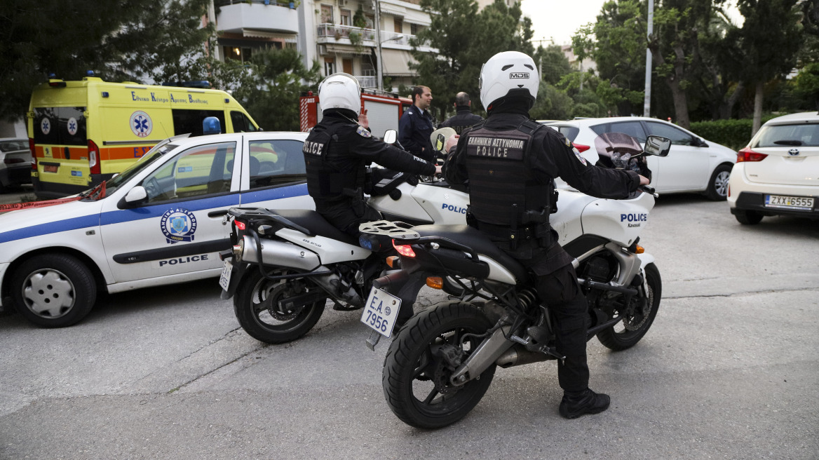 Τέλος στο θρίλερ της Νέας Σμύρνης: Έληξε η ομηρία του πατέρα από τον γιο του