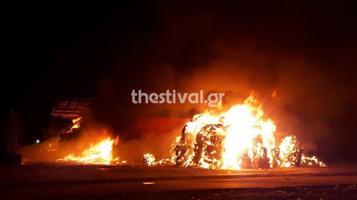 Θεσσαλονίκη: Φωτιά σε εργοστάσιο ανακύκλωσης στην Σίνδο