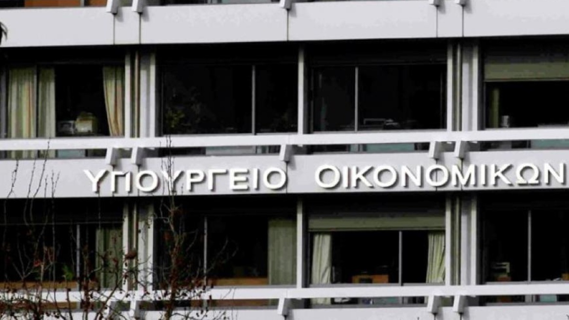 «Τα μαζεύουν» από το ΥΠΟΙΚ: Στο Μεσοπρόθεσμο θα «κλειδώσουν» οι μειώσεις φόρων και οι αυξήσεις δαπανών