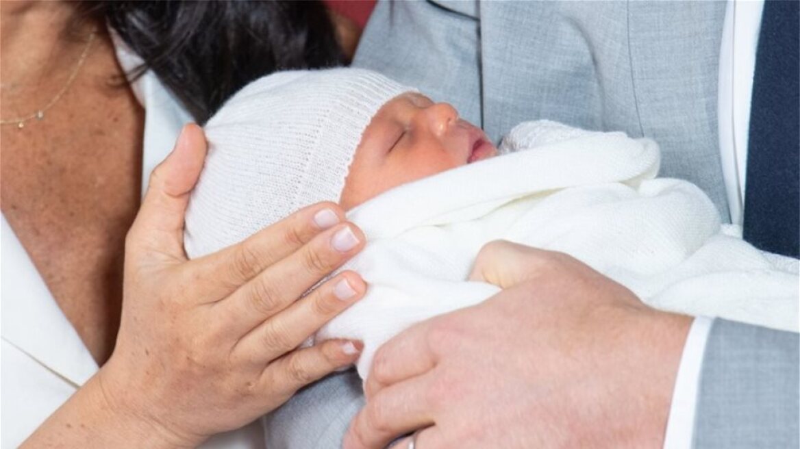 Baby Sussex: Παραγωγός του BBC ανέβασε χιμπατζή για να ειρωνευτεί το βασιλικό μωρό και απολύθηκε!