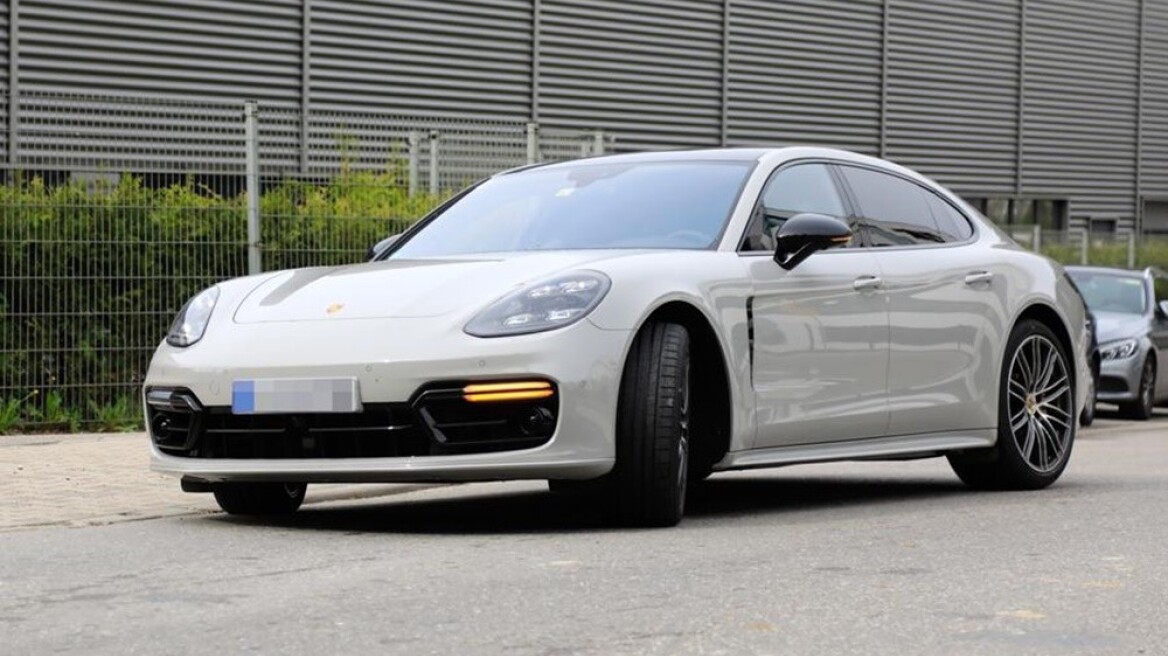 Η Porsche Panamera σε υβριδική πορεία