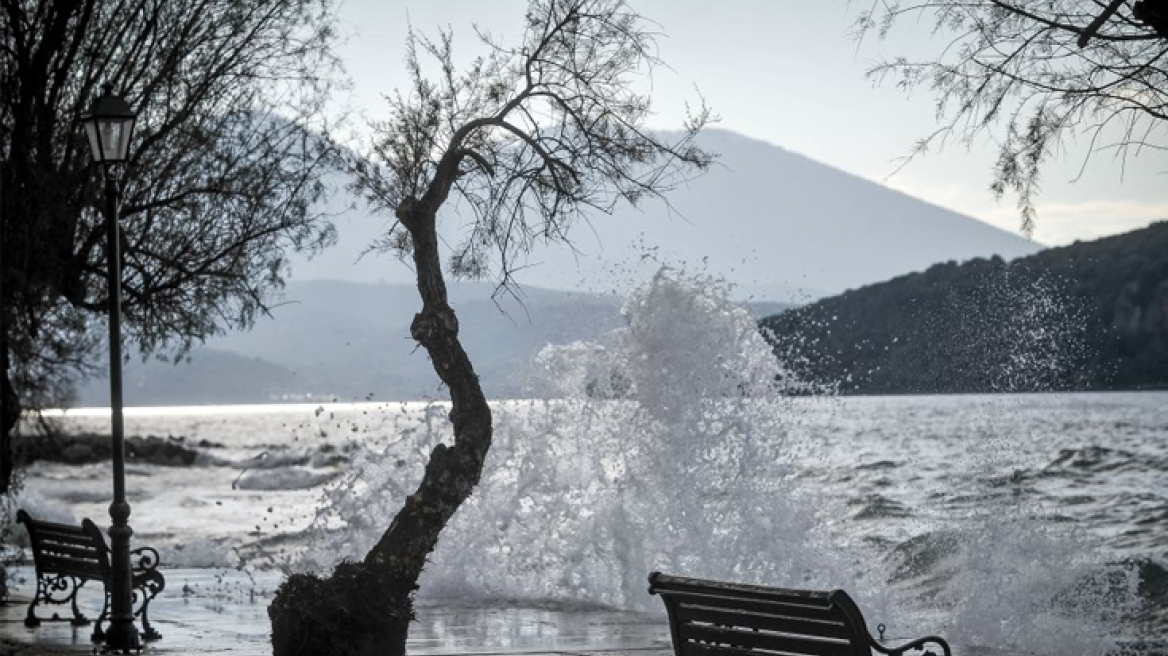 Καιρός: Ραγδαία επιδείνωση από την Κυριακή με καταιγίδες,χαλάζι και κρύο - Ποιες περιοχές επηρεάζονται