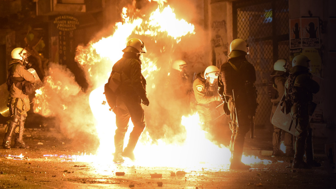 Εξάρχεια: Στον Εισαγγελέα οι τέσσερις συλληφθέντες