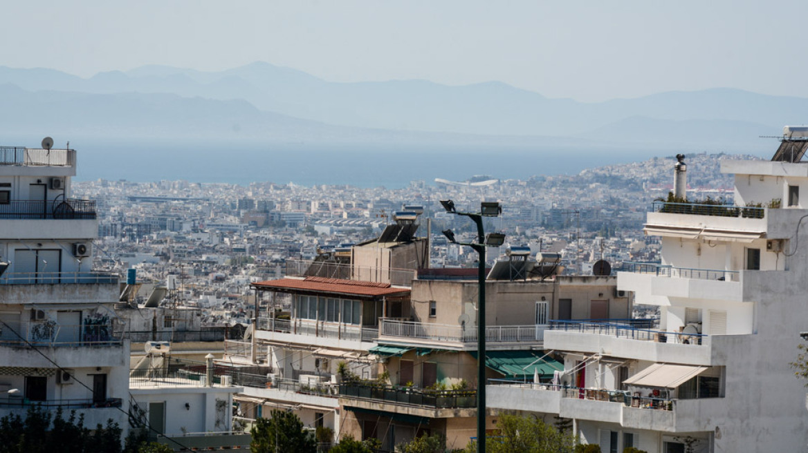 Προεκλογική τροπολογία για τον ΕΝΦΙΑ με πλαφόν έκπτωσης τα 100 ευρώ