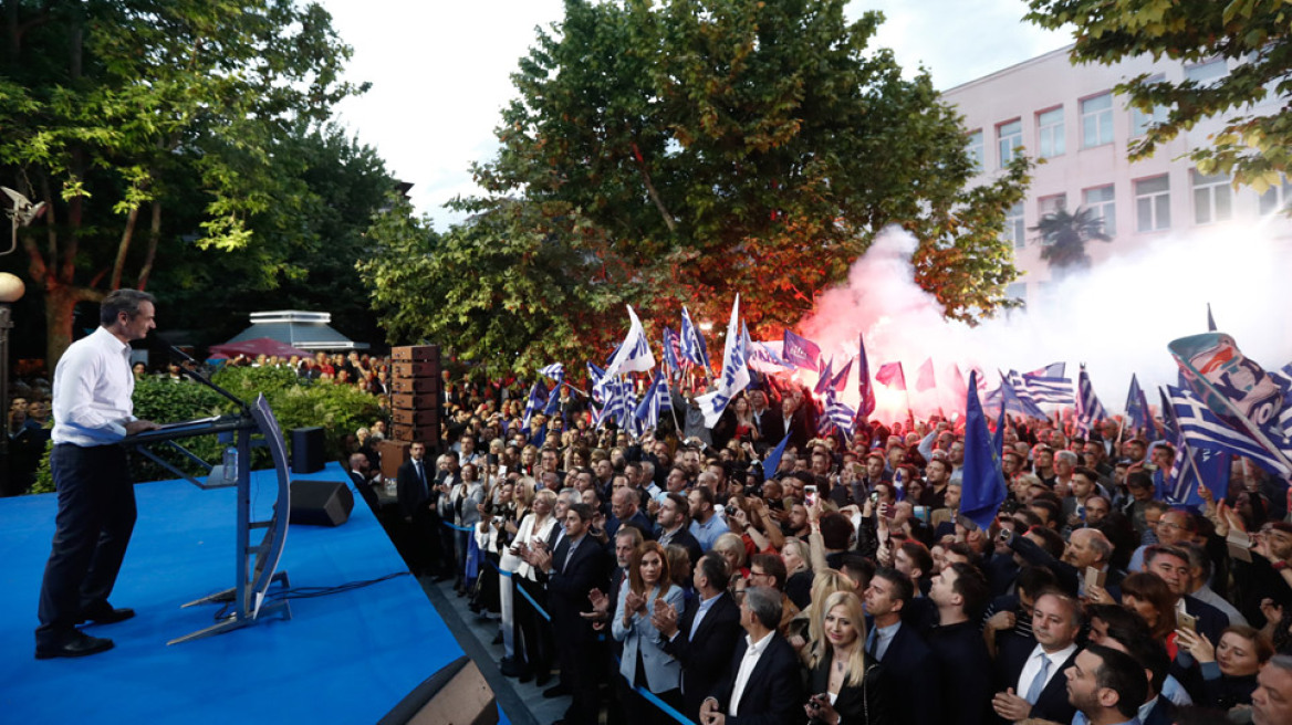 Μητσοτάκης στη Λάρισα: Δεν θα ακολουθήσω τον Τσίπρα - Αυτός διχάζει, εγώ ενώνω