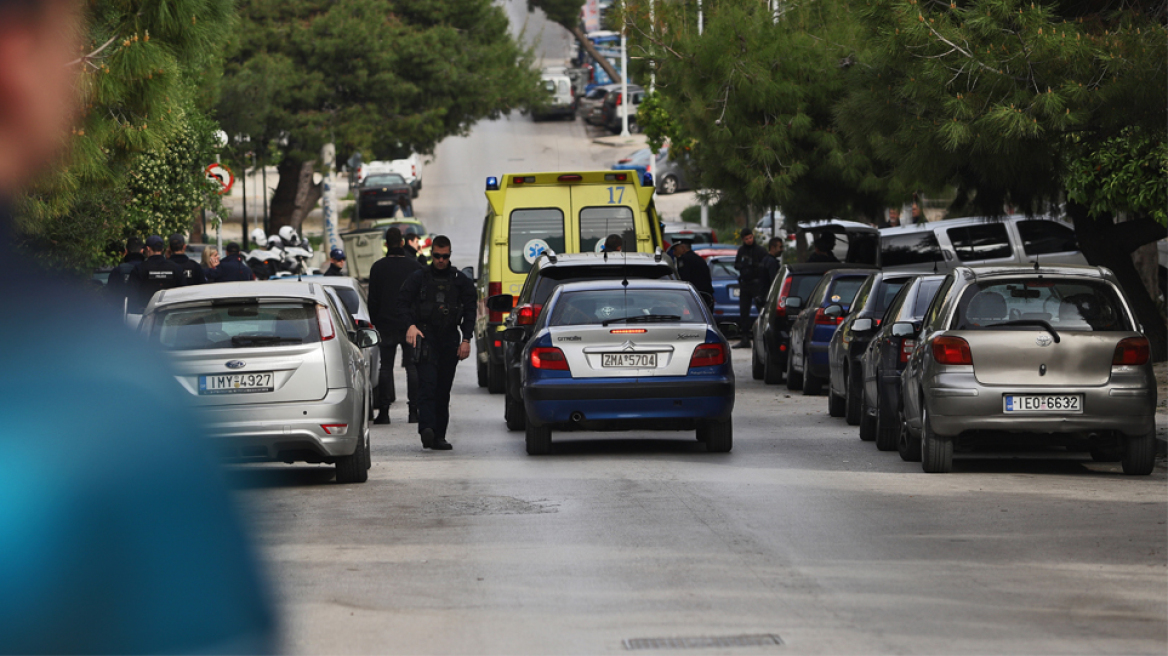 Αυτοκτονία σοκ από μπαλκόνι στην Καλογρέζα: Τι έγραψε ο άντρας σε σημείωμα