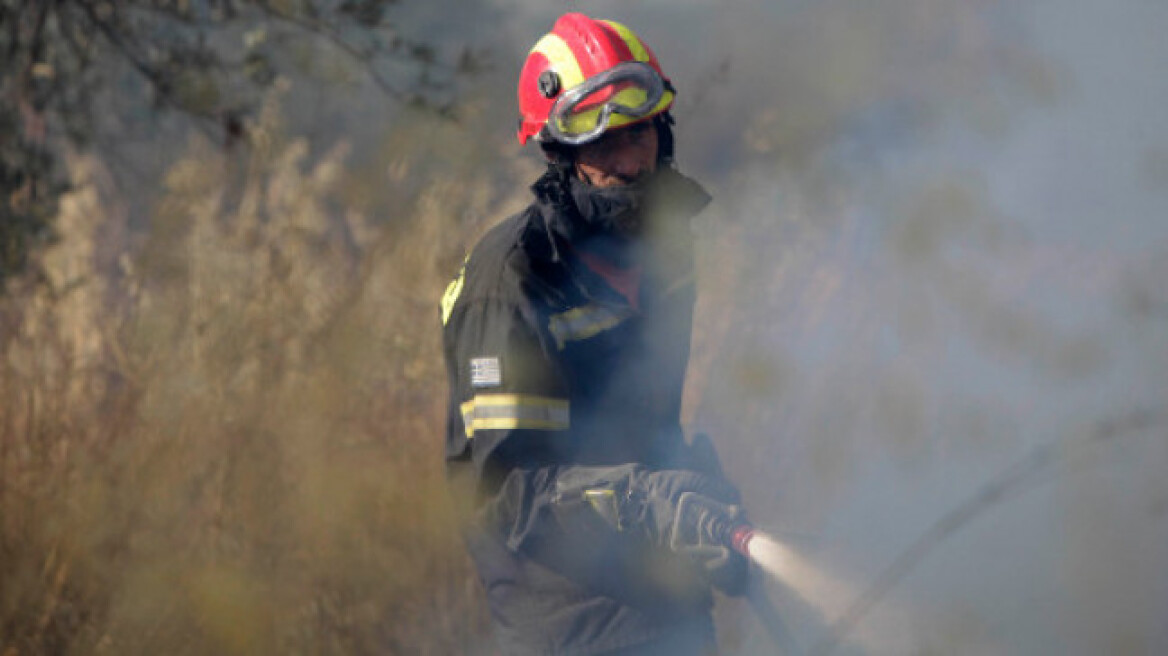 Υπό πλήρη έλεγχο η φωτιά στο Μαρκόπουλο