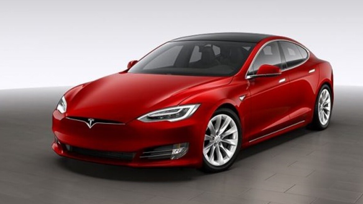 Το Tesla Model S σε διαδικασία facelift