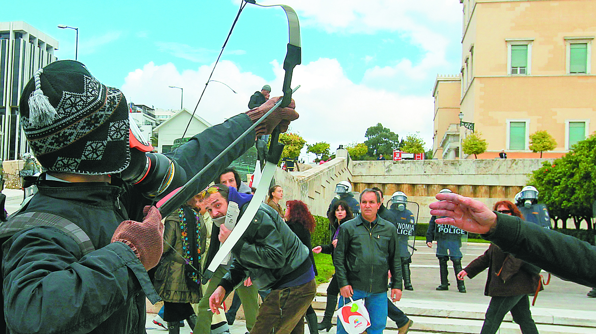 Απέδρασε από τις φυλακές Τίρυνθας ο «Τοξοβόλος του Συντάγματος»