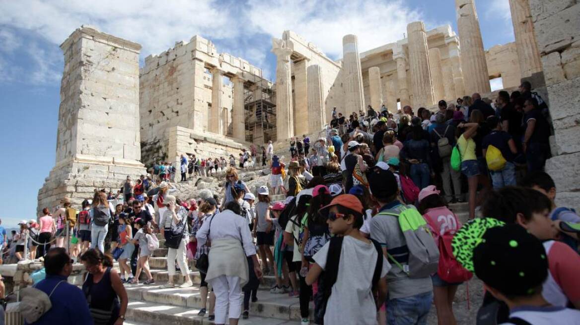 Το βρετανικό ΥΠΕΞ εξέδωσε ταξιδιωτική οδηγία για την Ελλάδα: Προσοχή στα κουνούπια! 