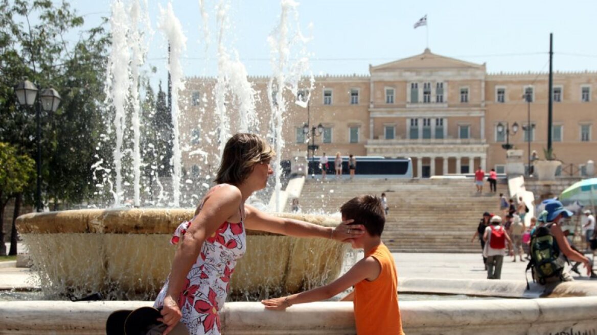 Καιρός: Χτυπά «38άρια» το θερμόμετρο - Υψηλές θερμοκρασίες αύριο και μεθαύριο 