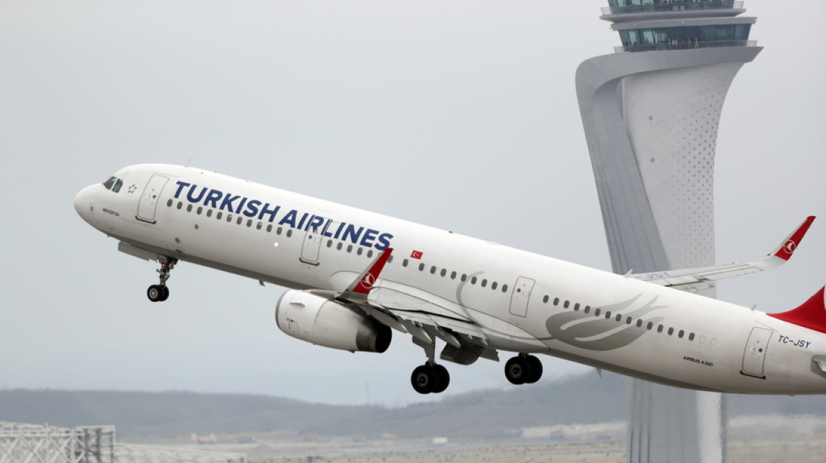 Αναστάτωση στον αέρα σε πτήση της Turkish Airlines: Επιβάτης ούρλιαζε κι άρχισε να τρέχει προς το πιλοτήριο