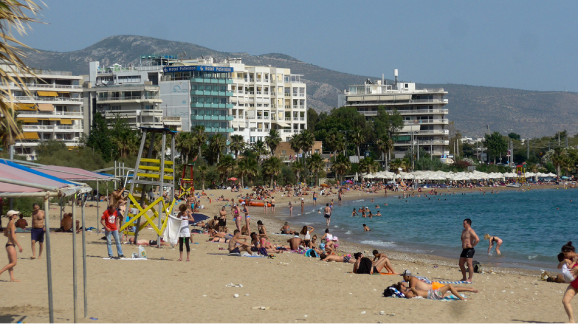 Αυτές είναι οι κατάλληλες και ακατάλληλες για κολύμβηση παραλίες στην Αττική