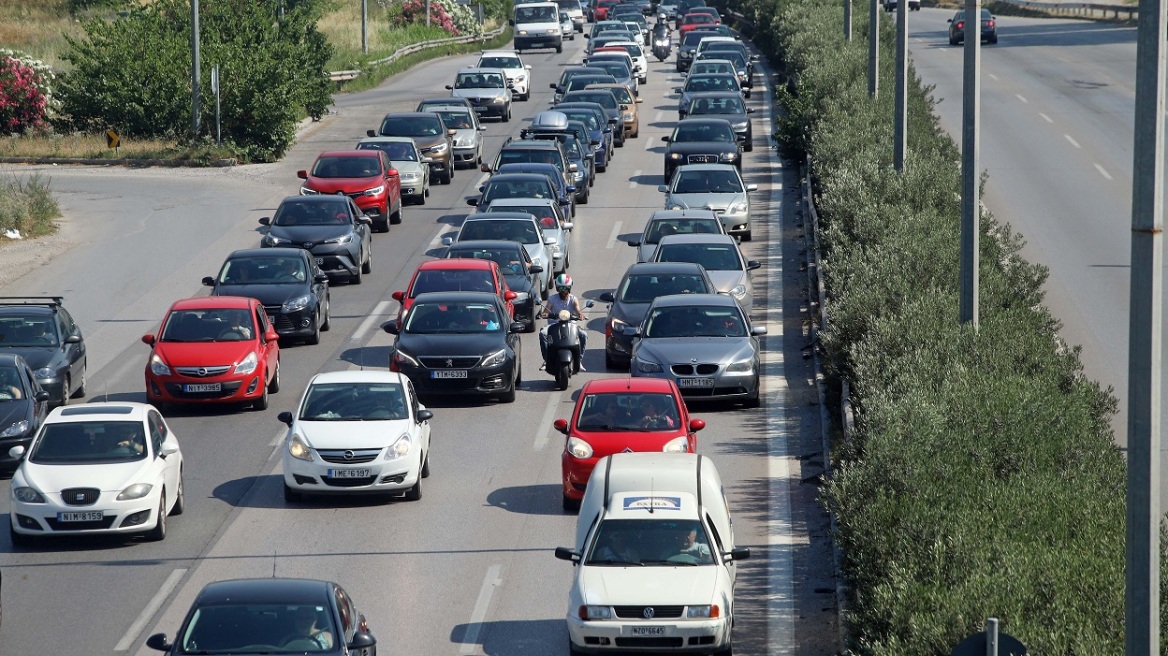 Απίστευτο μποτιλιάρισμα από Βόλο προς Πήλιο