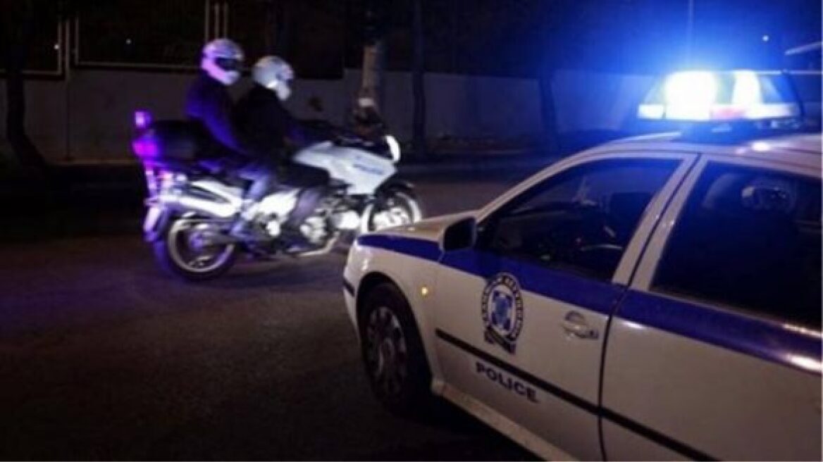 Βούλα: Ληστές εισέβαλαν σε μεζονέτα επιχειρηματία – Τον απείλησαν με όπλο 