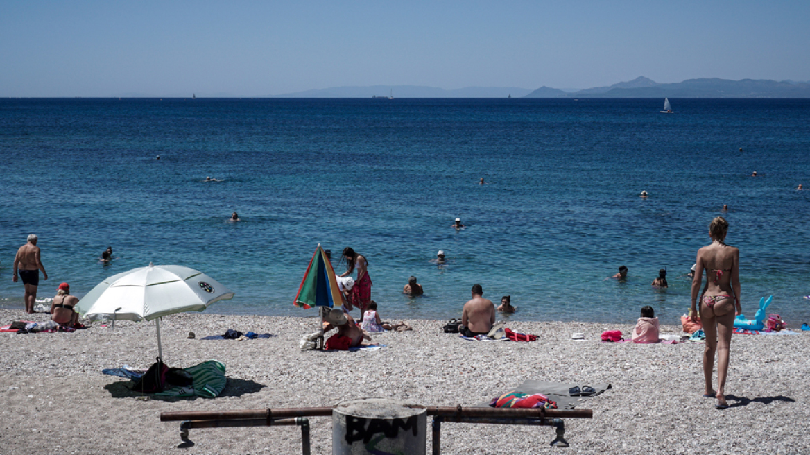 Καύσωνας: Θα χτυπήσει 43αρια την Τετάρτη - Δείτε σε ποιες περιοχές