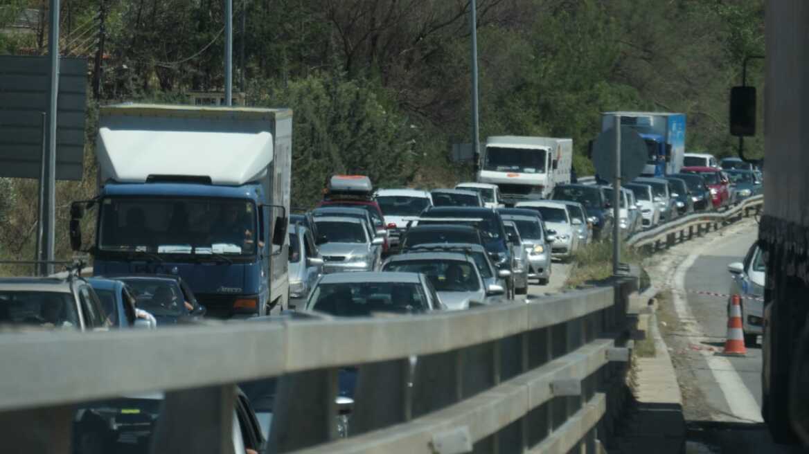 Χαλκιδική: Φεύγουν οι τουρίστες μετά τη θεομηνία