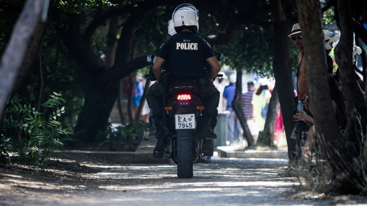  Άλλοι 192 αστυνομικοί παίρνουν φύλλο πορείας από γραφεία στους δρόμους 