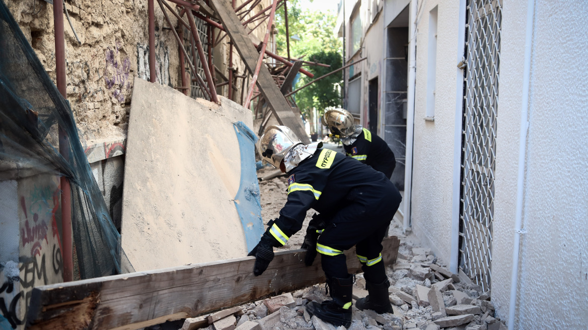 Σεισμός στην Αθήνα: Τηλέφωνα και στοιχεία επικοινωνίας ανά δήμο για τον έλεγχο των κτιρίων