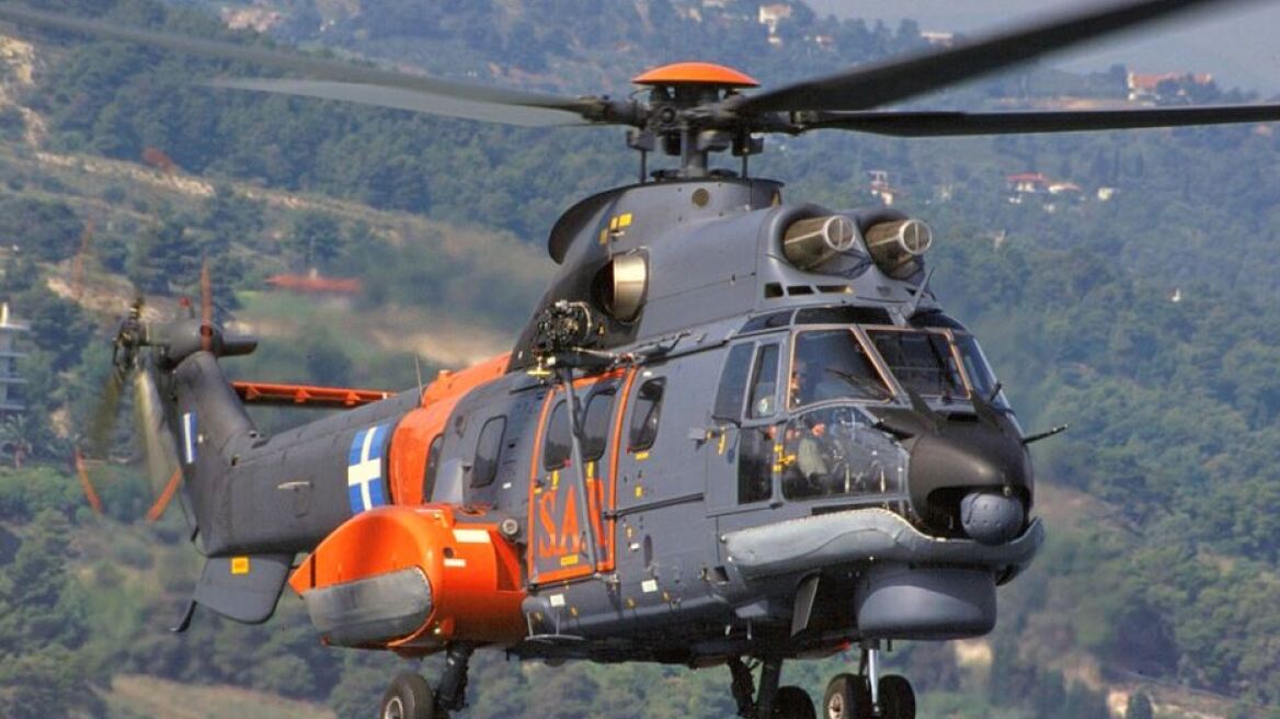 Με Super Puma της Πολεμικής Αεροπορίας μεταφέρθηκαν μητέρα και νεογνό από τη Σίφνο στην Αθήνα