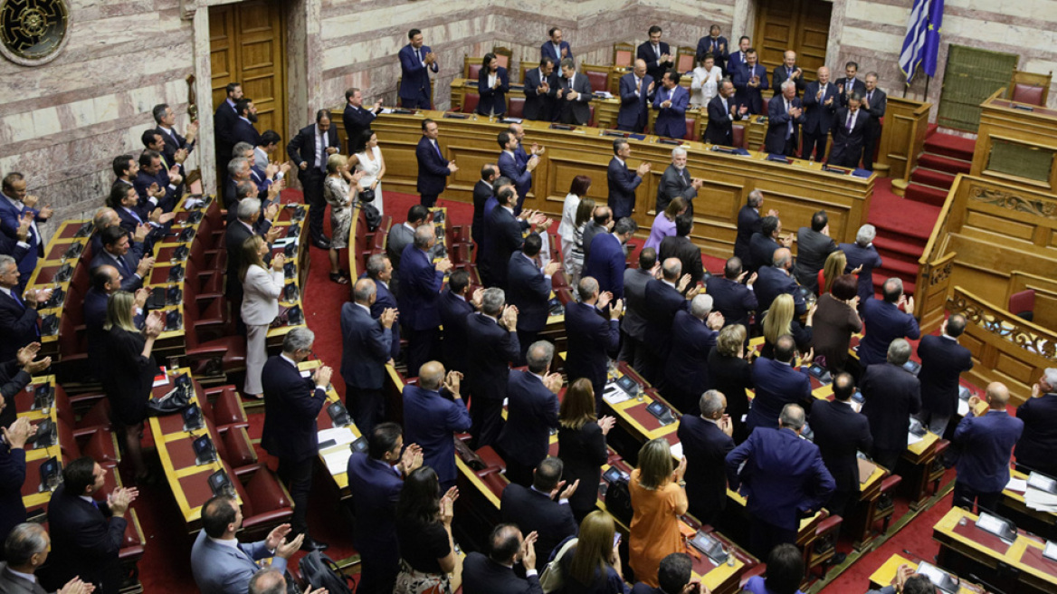 Κατατέθηκε στη Βουλή το νομοσχέδιο για το επιτελικό κράτος - Δείτε τις αλλαγές που φέρνει