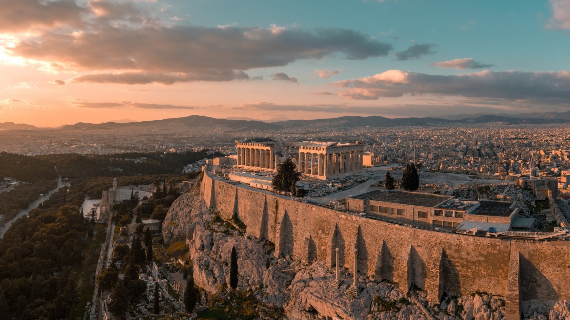 Η Ελλάδα βραβεύτηκε ως προορισμός οικογενειακών διακοπών