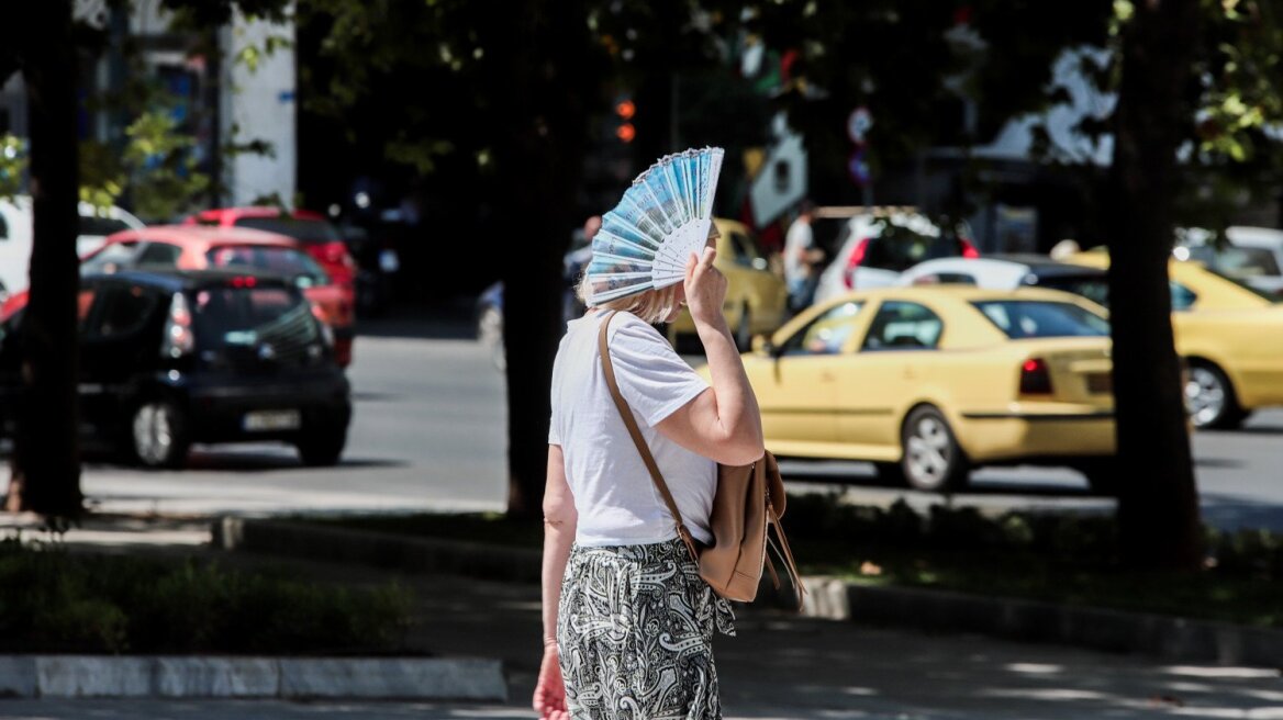 Πέφτει μετά τον καύσωνα η θερμοκρασία - Δείτε τι καιρό θα κάνει σήμερα 