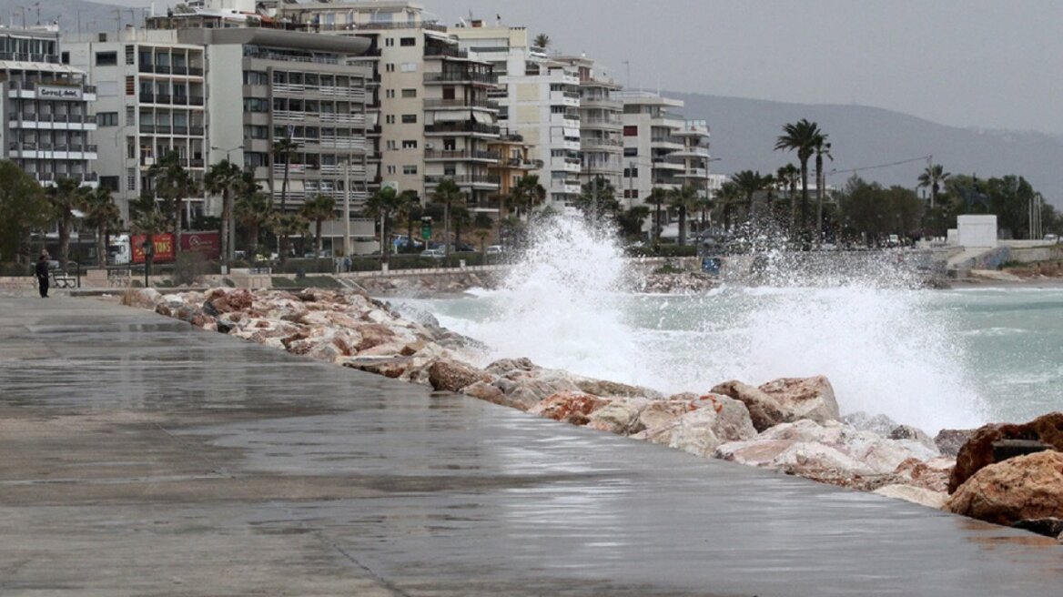 Καιρός: Βοριάδες μέχρι επτά μποφόρ στο Αιγαίο την Τετάρτη - Πού θα φτάσει η θερμοκρασία 