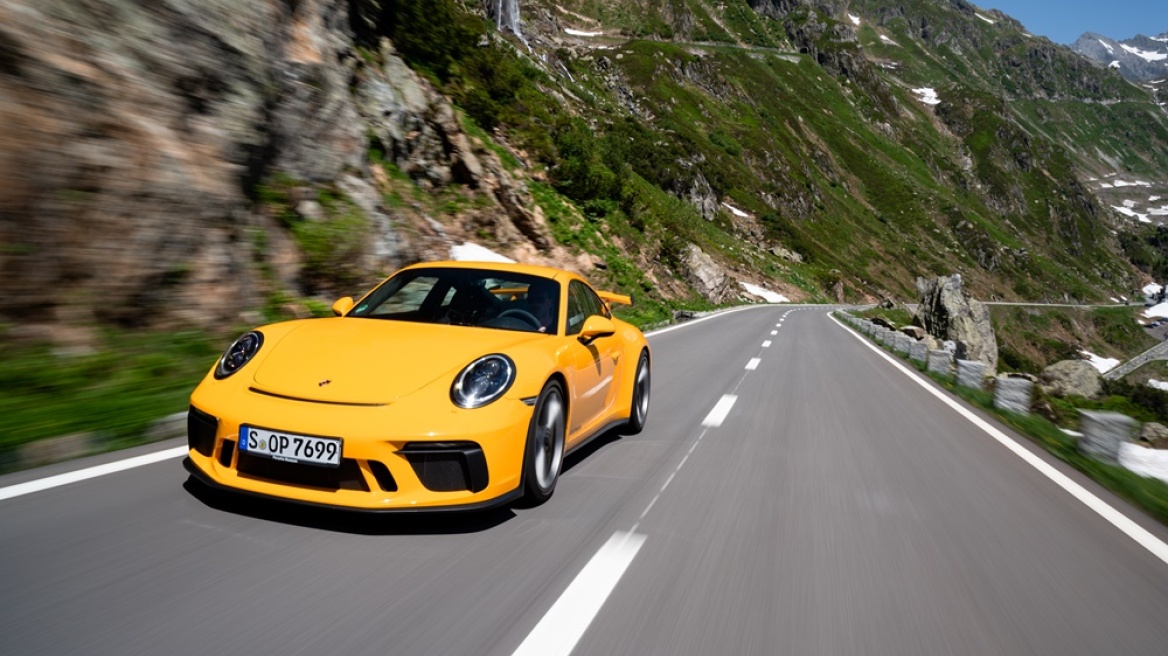 Τιμή και δόξα στην Porsche 911 GT3 