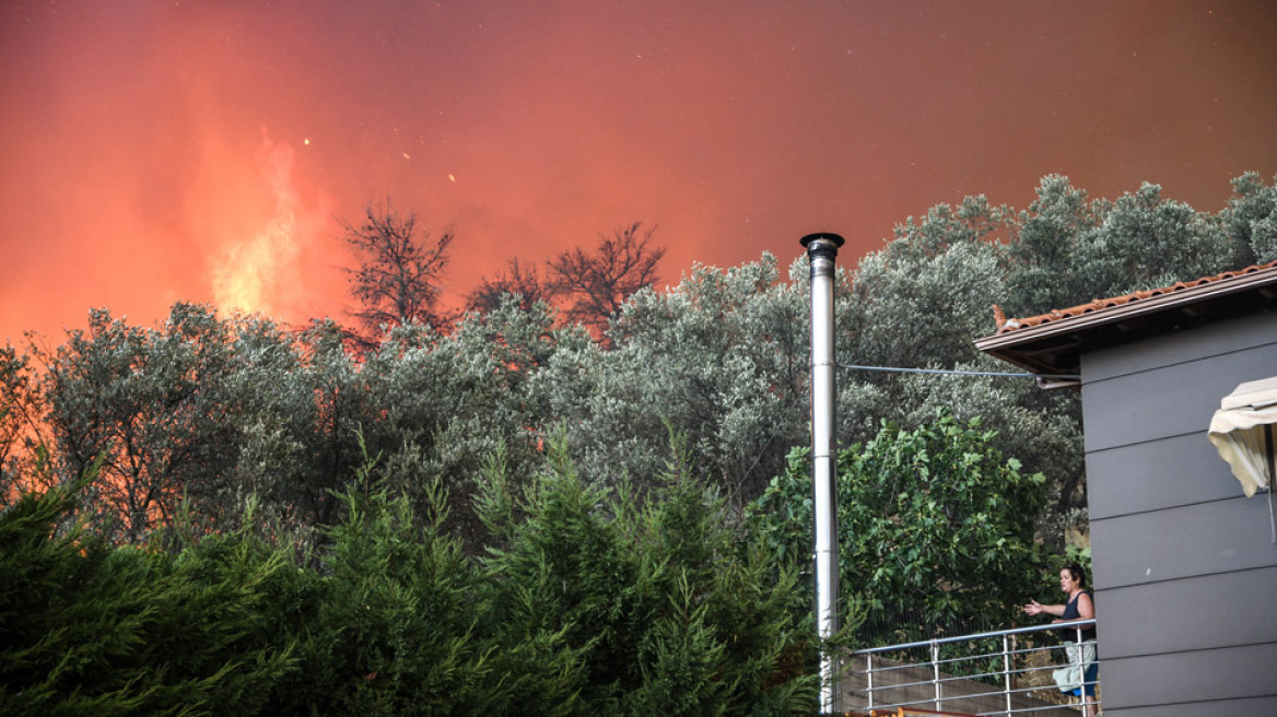 Φωτιά στην Εύβοια: Εκκενώνεται και τέταρτο χωριό - Αίτημα για ευρωπαϊκή βοήθεια