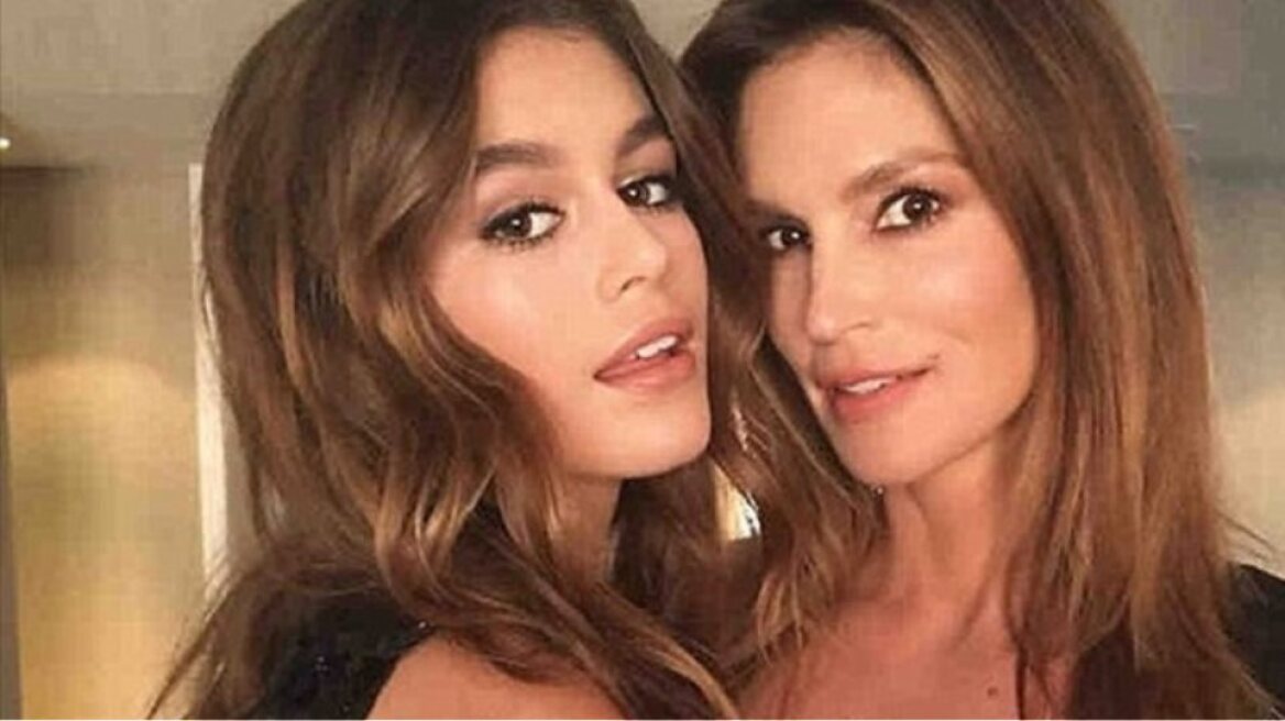 Η κόρη της Cindy Crawford κάνει διακοπές στην Ελλάδα 