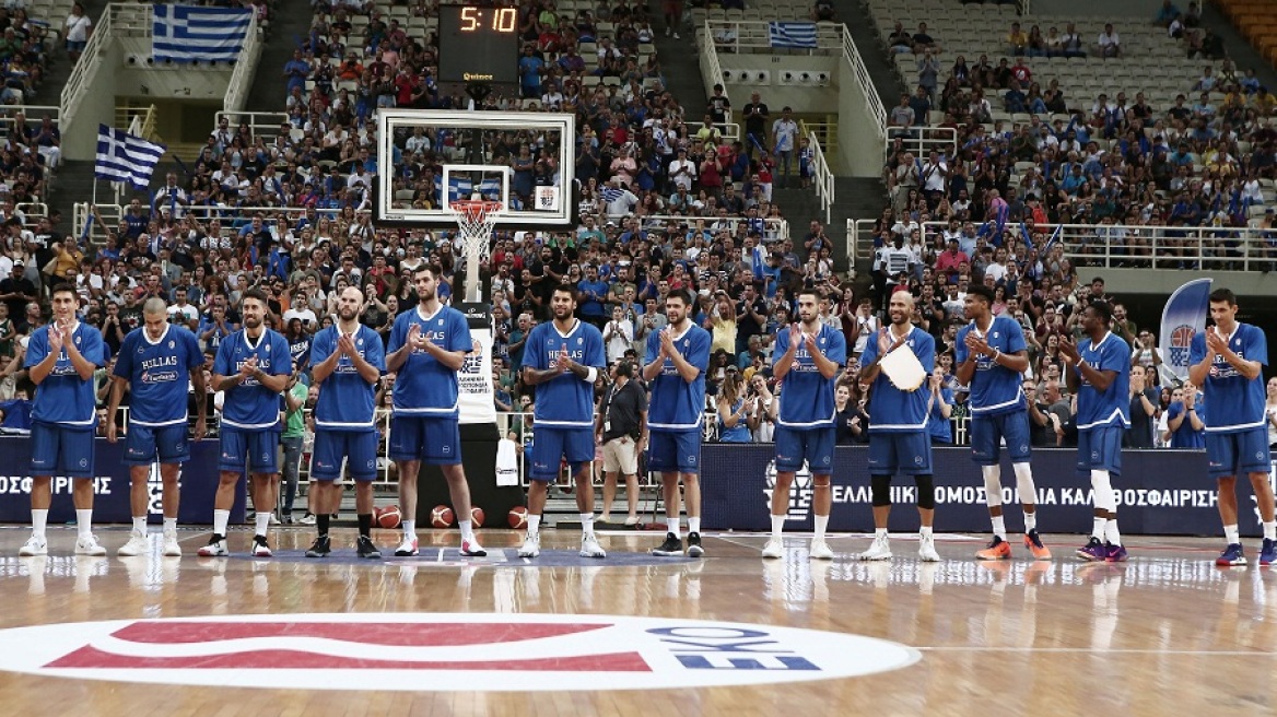 Sold out o αγώνας Ελλάδα-Σερβία: Χωρίς Παπανικολάου-Παπαπέτρου η Ελλάδα