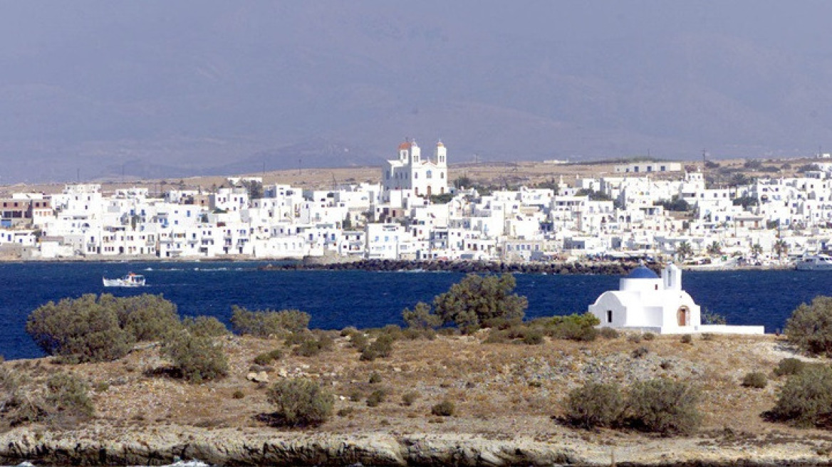 BBC: Πάρος, το παραδεισένιο νησί της Ελλάδας που θέλει να απαλλαχθεί από το πλαστικό