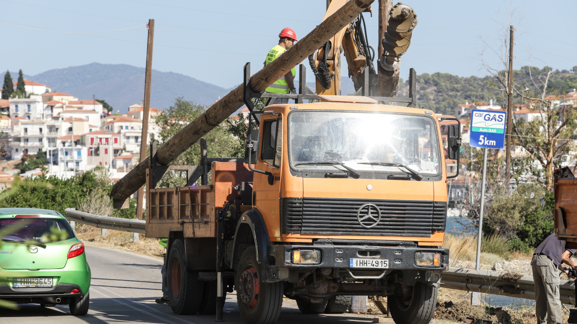 Έκτακτη σύσκεψη στον Πόρο για τα προβλήματα ηλεκτροδότησης στο νησί