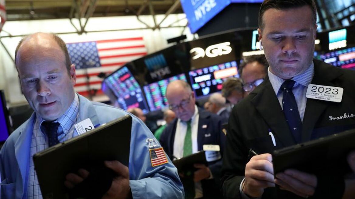 Wall Street: Ήπια άνοδος με ώθηση από το λιανεμπόριο