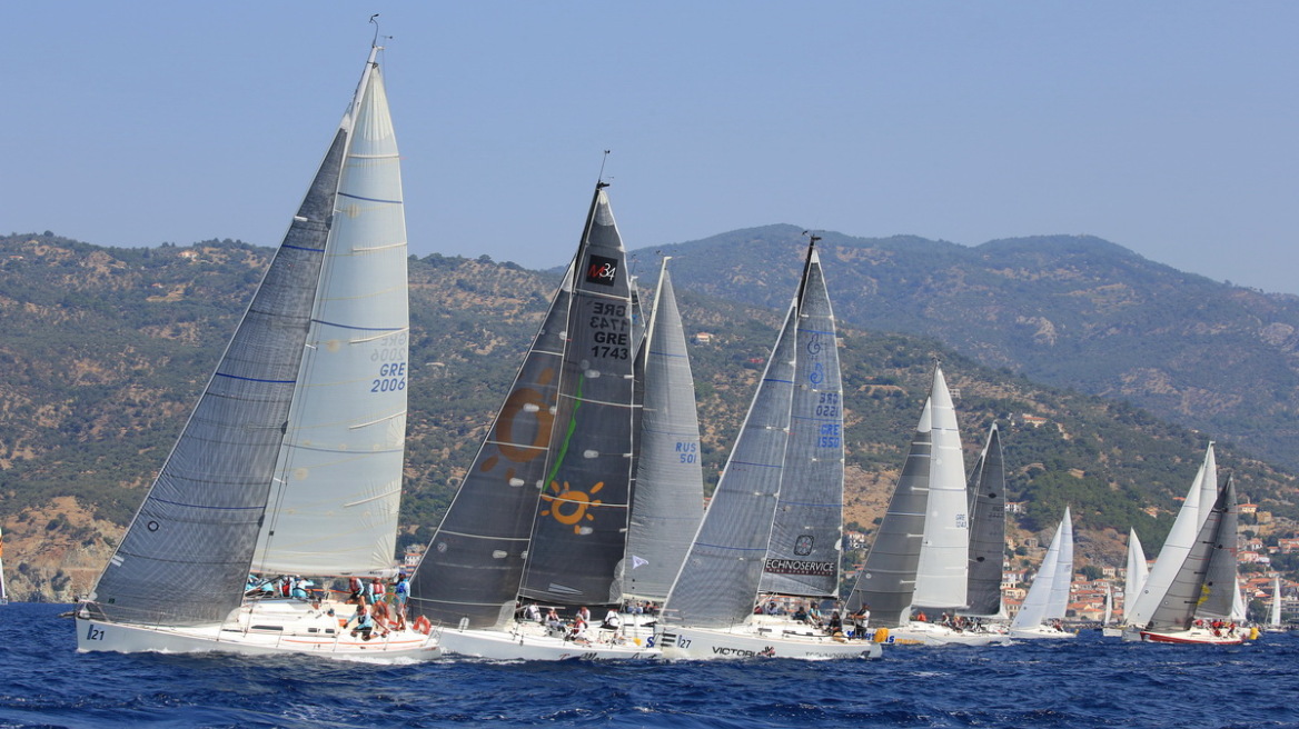 Στα Ψαρά έφτασε η Aegean Regatta