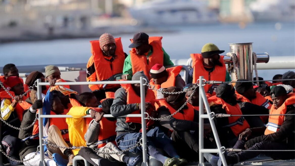 Γαλλία: Πάνω από 40 μετανάστες διασώθηκαν στη Μάγχη - Ανάμεσά τους 11 παιδιά