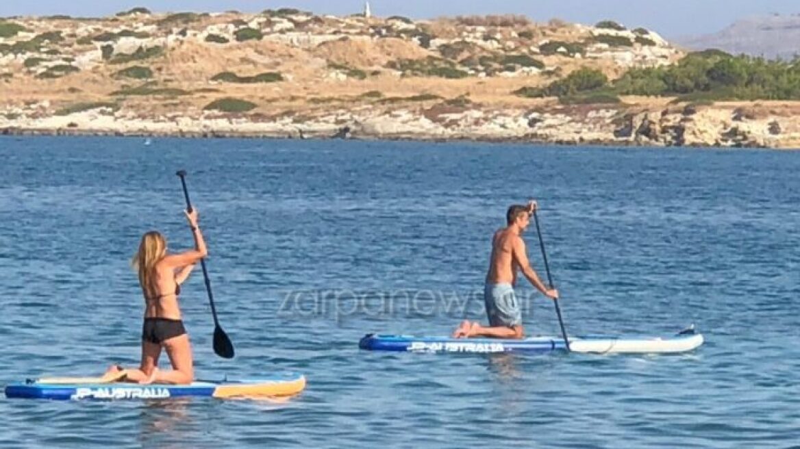 Κυριάκος Μητσοτάκης και Μαρέβα έκαναν θαλάσσια σπορ στα Χανιά