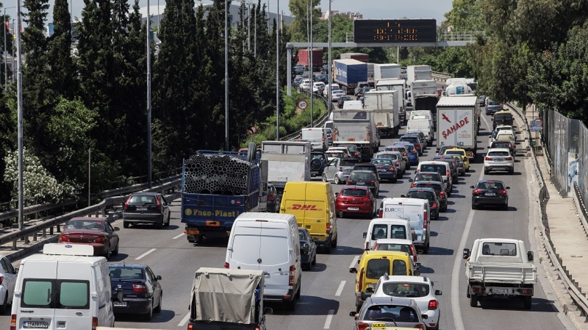 Διπλώματα οδήγησης: Καταργείται το «χαράτσι» 120-180 ευρώ για τους υποψήφιους