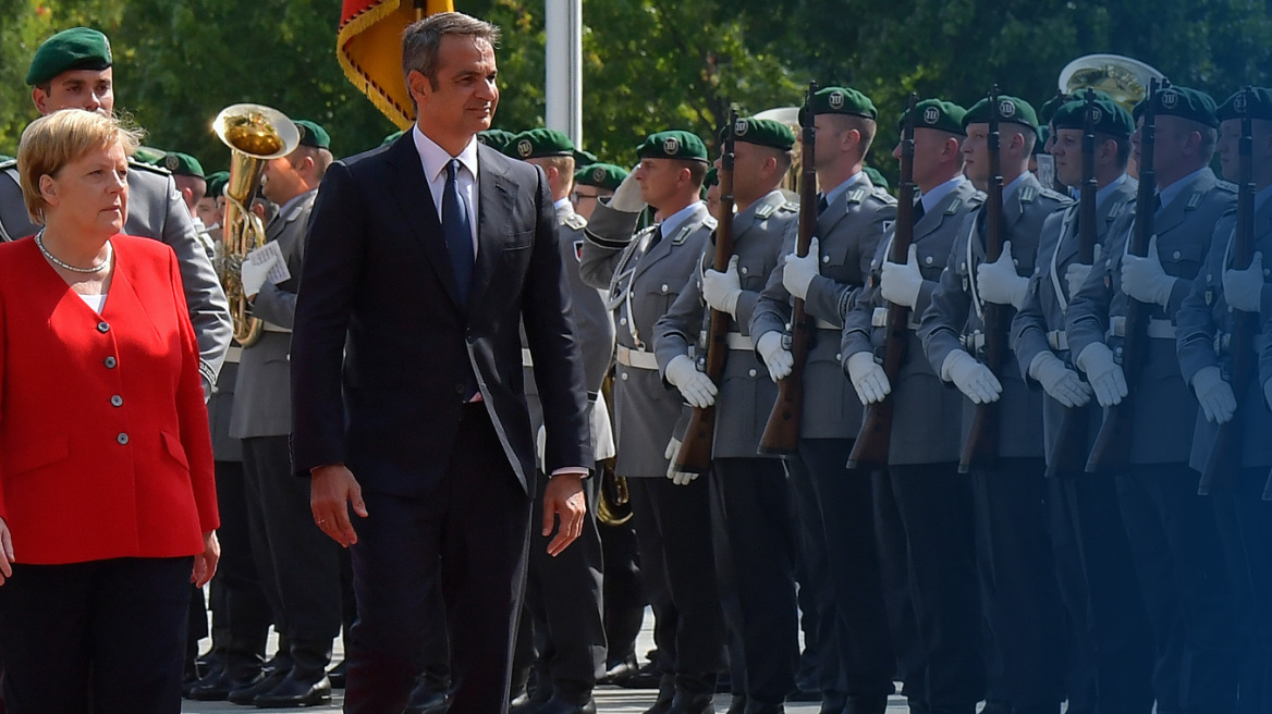 Μέρκελ σε Μητσοτάκη: Δεσμευόμαστε πλήρως με τις θέσεις της Ε.Ε. - Στόχος της διάσκεψης στο Βερολίνο η ειρήνη στη Λιβύη