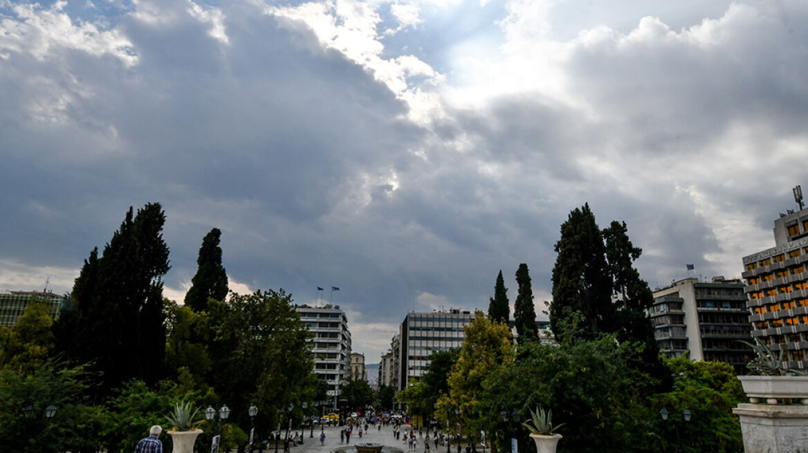 Καιρός: Με 35 βαθμούς και τοπικές συννεφιές μπαίνει ο Σεπτέμβρης